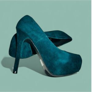Qupid Teal Blue Faux Suede sz 6